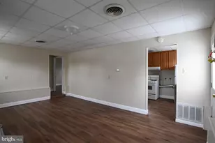 52 1/2 Chestnut St, Pennsville Township, NJ 08070 - Photo 5