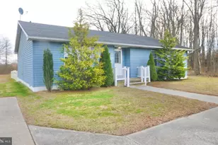298 N Hook Rd, Pennsville, NJ 08070 - Photo 1