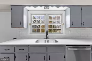 16 New St, Hancocks Bridge, NJ 08038 - Photo 9