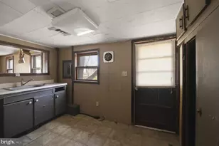 24 Elm St, Salem, NJ 08079 - Photo 11