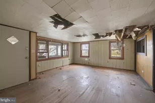 24 Elm St, Salem, NJ 08079 - Photo 5