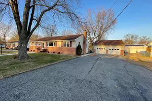 100 Georgia Rd, Pennsville Township, NJ 08070 - Photo 3