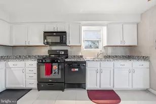 21 Vanburen St, Pennsville Township, NJ 08023 - Photo 17