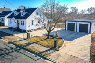 68 E Harmony St, Penns Grove, NJ 08069 - Photo 1