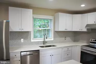96 Riviera Dr, Pennsville, NJ 08070 - Photo 5