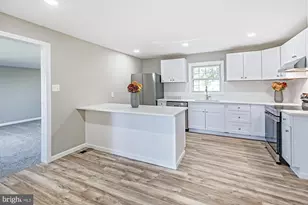 96 Riviera Dr, Pennsville Township, NJ 08070 - Photo 5