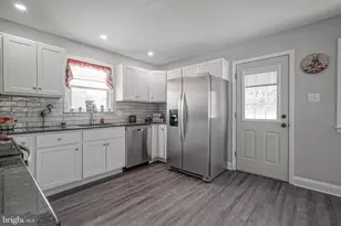 8 Riviera Dr, Pennsville, NJ 08070 - Photo 11