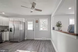 8 Riviera Dr, Pennsville, NJ 08070 - Photo 9