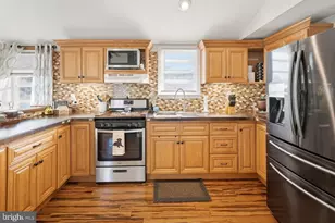 11 Amherst Dr, Pennsville, NJ 08070 - Photo 9