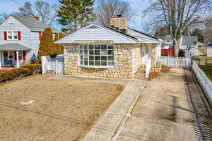 17 Maplewood Ave, Carneys Point, NJ 08069 - Photo 3