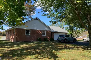 116 N Golfwood Ave, Carneys Point, NJ 08069 - Photo 3