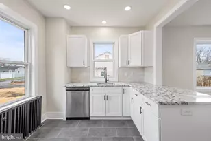 261 B St, Carneys Point, NJ 08069 - Photo 5