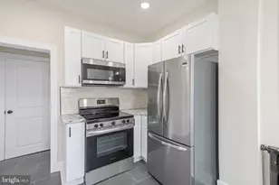 261 B St, Carneys Point, NJ 08069 - Photo 5