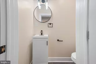 261 B St, Carneys Point, NJ 08069 - Photo 11