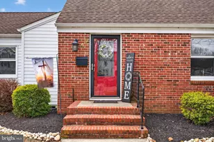 46 Maplewood Ave, Carneys Point, NJ 08069 - Photo 3