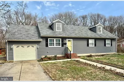 8 Woodside Place, Pennsville Township, NJ 08070 - Photo 1