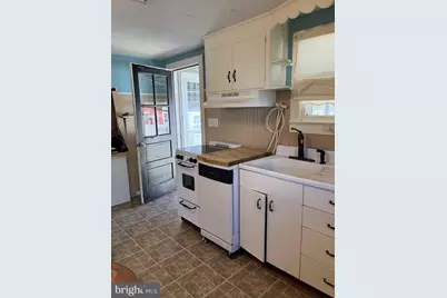 1079 Kings Highway, Pilesgrove Township, NJ 08098 - Photo 5