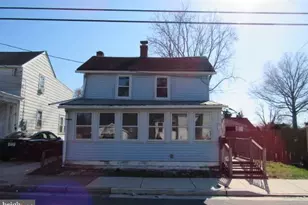 21 E Pittsfield St, Pennsville Township, NJ 08070 - Photo 1