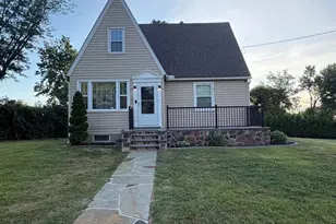 192 Kugler Ave, Carneys Point, NJ 08069 - Photo 3