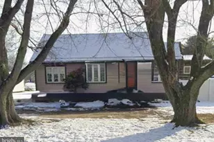 10 S Hook Rd, Pennsville, NJ 08070 - Photo 1