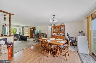 38 N Dupont Rd, Carneys Point, NJ 08069 - Photo 11