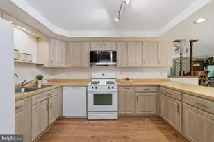 38 N Dupont Rd, Carneys Point, NJ 08069 - Photo 7