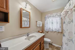 38 N Dupont Rd, Carneys Point, NJ 08069 - Photo 15