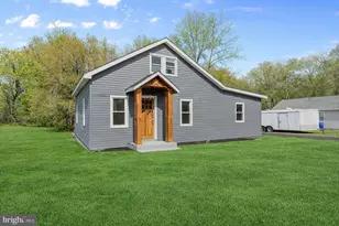 105 E Del-A-Vue Ave, Carneys Point, NJ 08069 - Photo 1