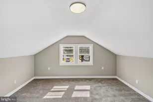 105 E Del-A-Vue Ave, Carneys Point, NJ 08069 - Photo 17