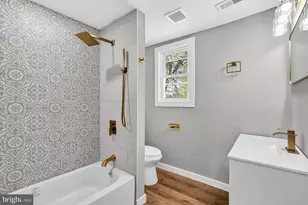 105 E Del-A-Vue Ave, Carneys Point, NJ 08069 - Photo 9