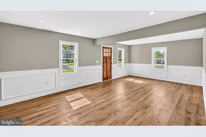 105 E Del A Vue Avenue, Carneys Point, NJ 08069 - Photo 3