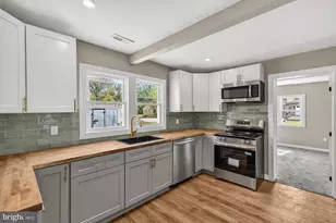 105 E Del-A-Vue Ave, Carneys Point, NJ 08069 - Photo 7