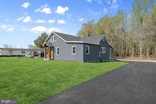 105 E Del-A-Vue Ave, Carneys Point, NJ 08069 - Photo 23