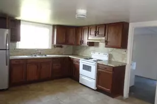 82 Castle Heights Ave, Pennsville, NJ 08070 - Photo 5