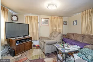 323 S Main St, Woodstown, NJ 08098 - Photo 3
