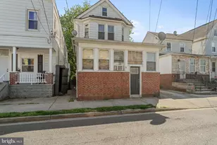62 W Pitman St, Penns Grove, NJ 08069 - Photo 1