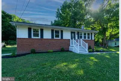 138 E Del A Vue Avenue, Carneys Point, NJ 08069 - Photo 3
