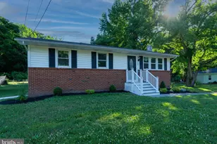 138 E Del-A-Vue Ave, Carneys Point, NJ 08069 - Photo 3