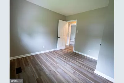 138 E Del A Vue Avenue, Carneys Point, NJ 08069 - Photo 25