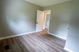 138 E Del-A-Vue Ave, Carneys Point, NJ 08069 - Photo 25