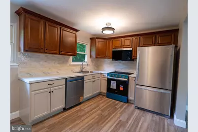 138 E Del A Vue Avenue, Carneys Point, NJ 08069 - Photo 11