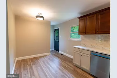 138 E Del A Vue Avenue, Carneys Point, NJ 08069 - Photo 15