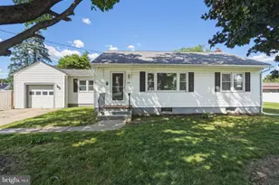 425 Erie Ave, Penns Grove, NJ 08069 - Photo 1