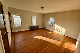 27 S Main St, Woodstown, NJ 08098 - Photo 3
