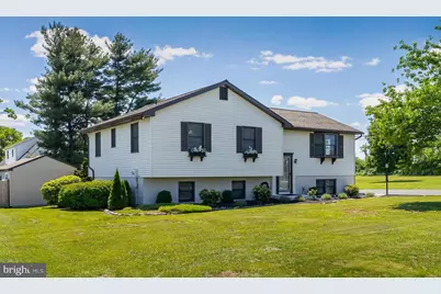 51 S Golfwood Avenue, Carneys Point, NJ 08069 - Photo 1