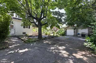 204 E Main St, Penns Grove, NJ 08069 - Photo 25