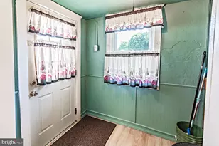 52 Vanburen St, Pennsville Township, NJ 08023 - Photo 9