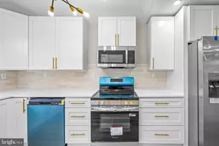 613 Hawks Bridge, Carneys Point, NJ 08069 - Photo 9