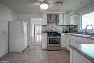 130 Riviera Dr, Pennsville, NJ 08070 - Photo 17