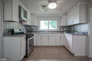 130 Riviera Dr, Pennsville, NJ 08070 - Photo 15